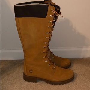 Ladies Timberland 14 inch boots. Essentially new.